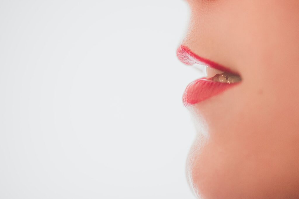 makijaż permanentny ust przebieg gojenie pielęgnacja